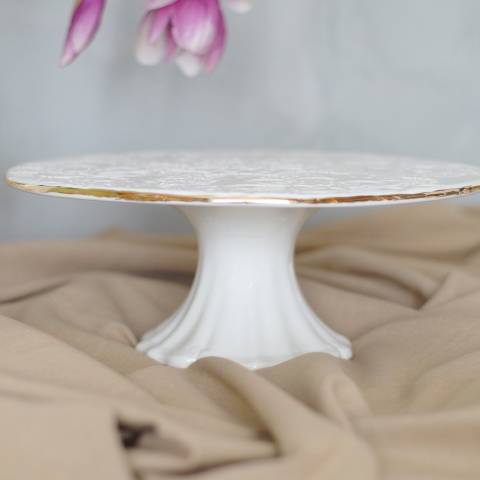 White cake stand L