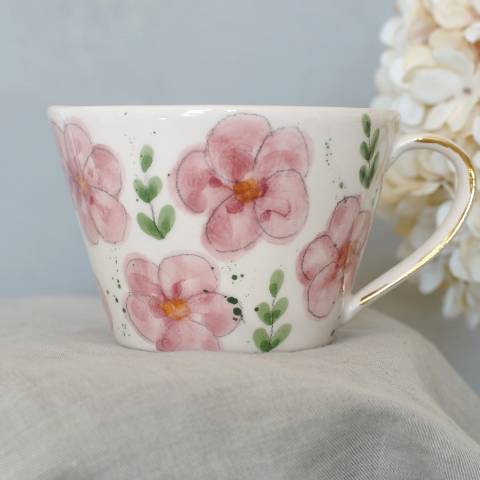 Pink flowers tea cup